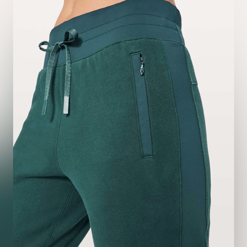 Lululemon Athletica Dark Get Going Joggers 28.5 Green size 4 small lounge pants